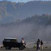 Pesona Bromo Dihiasi Kabut Tipis