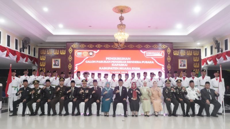 Bupati Edison Kukuhkan 50 Anggota Paskibraka HUT RI Ke-80