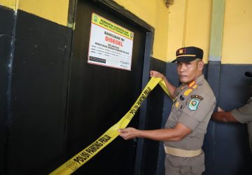 Satpol PP Siak Segel Dua Tempat Hiburan Malam di Tualang
