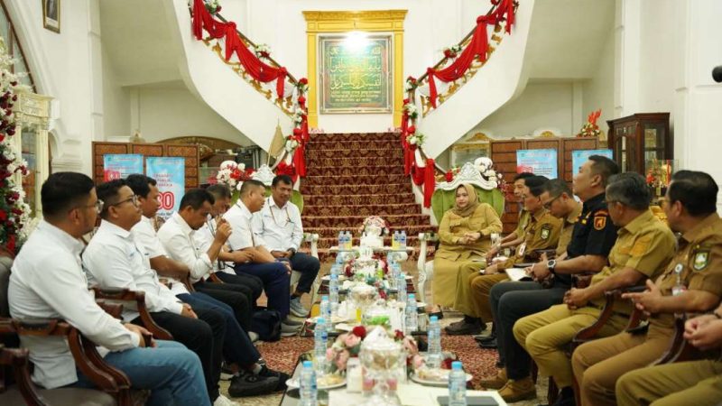 Bupati Kasmarni Terima Audiensi PLN UP3 Dumai, Bahas Peningkatan Listrik Bengkalis