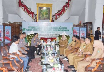 Kasmarni Sambut Baik serta Apresiasi Program Pembayaran SIM dan SKCK Lewat Bank Sampah