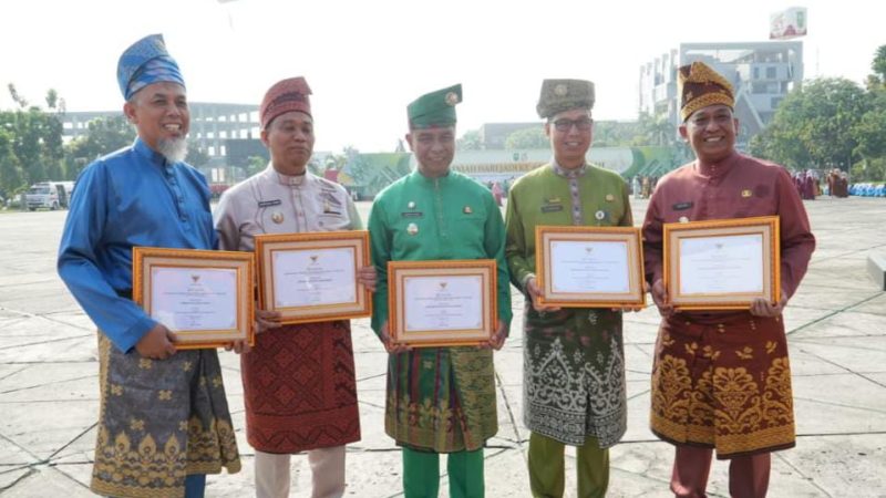 Dalam Rangka Peringatan Hari Jadi Provinsi Riau ke-68, Kabupaten Rohul Raih Terbaik III dengan Perencanaan dan Pencapaian Tingkat Daerah