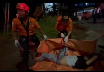 Basarnas Pekanbaru Serta Tim Evakuasi Jenazah Korban Tersengat Listrik