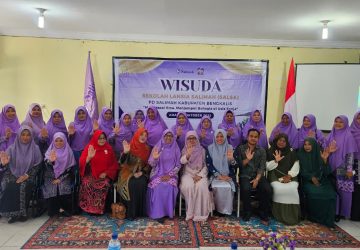 Kadis PPPA Kabupaten Bengkalis Apresiasi Wisudawati Sekolah Lansia, Berikut Pesannya