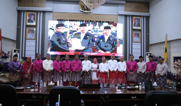 Harmoni Dalam Keberagaman”: DPRD Rohul Peringati HUT ke-26 dengan Rapat Paripurna Khidmat