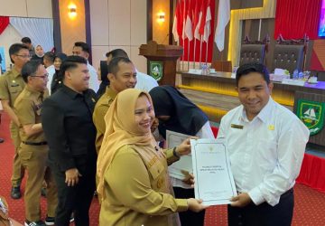 389 PPPK Terima SK, Bupati Kasmarni Ingatkan Agar Tak Terlena Euforia, Tunjukkan Loyalitas Serta Kinerja