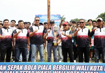 Buka Kejuaraan Sepak Bola Piala Bergilir, Amsakar: Kompetisi Adalah Jalan Menuju Prestasi