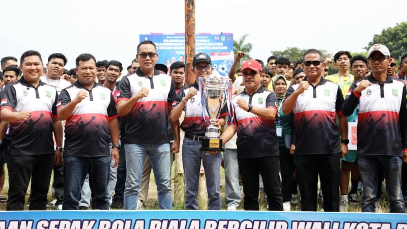 Buka Kejuaraan Sepak Bola Piala Bergilir, Amsakar: Kompetisi Adalah Jalan Menuju Prestasi