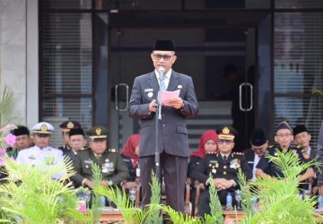 Bacakan Amanat Mensos Pada Upacara Hari Pahlawan, Wabup Bagus Santoso Ajak Teladani Nilai Kepahlawanan Dalam Kehidupan Sehari-hari