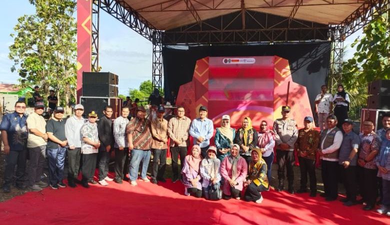 Bupati Muara Enim Resmi Membuka Lomba Bidar Membara Di Danau Cecuho Desa Muara Lawai