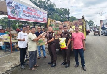 Kejari Rohul Gerak Cepat Salurkan Bantuan Kemanusiaan untuk Korban Banjir Aceh, Sumbar, dan Sumut