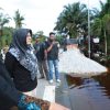 Bupati Afni Tinjau Lokasi Banjir di Mengkapan, Cari Solusi Jangka Panjang