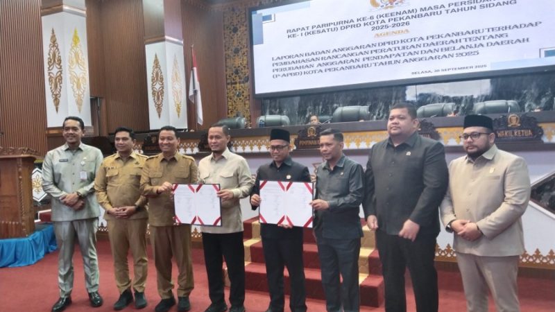 DPRD Pekanbaru Resmi Sahkan APBD-P 2025 Sebesar Rp 3,210 Triliun