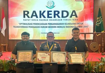 Kejari Rohul Raih 4 Penghargaan Sekaligus, Bukti Komitmen Penegakan Hukum yang Profesional dan Humanis