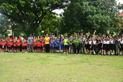 Jaga Lingkungan di HUT Koarmada RI, TNI AL Tanam 250 Pohon