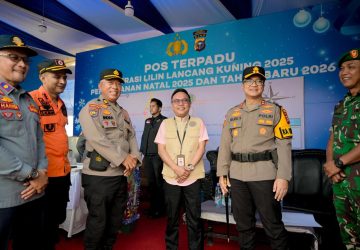 Pantau Langsung Pengamanan Akhir Tahun, Sekda Bengkalis Wakili Bupati Kunjungi Posko Nataru Mandau