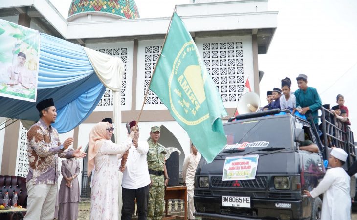 Sambut Ramadhan 1447 H, Wakil Bupati Kampar Buka Pawai Ta’aruf Akbar di Desa Siabu