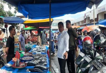 Pastikan Stok Pangan Aman dan Parkir Tertib Jelang Ramadan, Bupati Kampar Tinjau Pasar Inpres