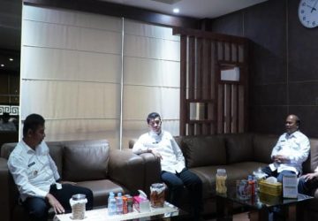 Urai Kemacetan Bangkinang, Pj Bupati Kampar Ahmad Yuzar Tata Parkir Terpadu di Jalan Sudirman