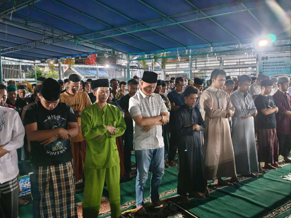 Malam Ketiga Ramadhan, 632 Warga Binaan Lapas Pekanbaru Gelar Tarawih Berjamaah
