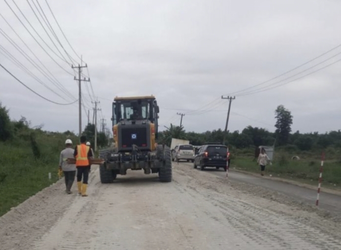 BPJN Riau Percepat Peninggian Jalintim Pelalawan, Targetkan Bebas Banjir di KM 73-83