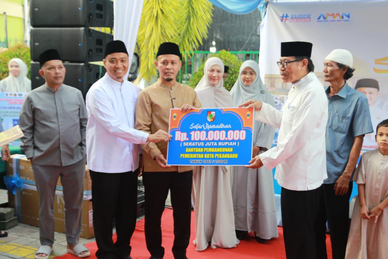 Safari Ramadan di Marpoyan Damai, Duet Agung-Markarius Tebar Bantuan dan Serap Aspirasi Warga