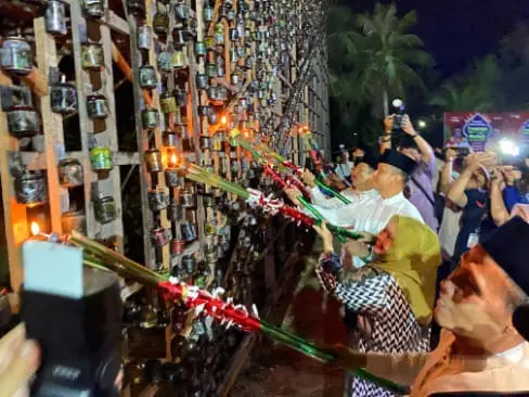 Jaga Tradisi di Tengah Efisiensi, Bupati Bengkalis Buka Festival Lampu Colok 2026 di Pangkalan Batang Barat