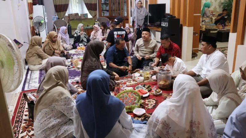 Suasana Haru dan Pererat Silaturahmi, Kanwil Kemenag Riau Santuni Hampir Seribu Kaum Dhuafa