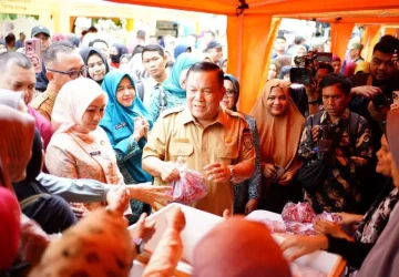 Tekan Harga Pangan, Organisasi Perempuan Riau Gelar Pasar Murah Ramadan