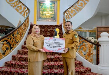 Bupati Kasmarni Terima Penghargaan Prestasi Nasional 2026, Bukti Nyata Keberhasilan Tekan Kemiskinan dan Stunting