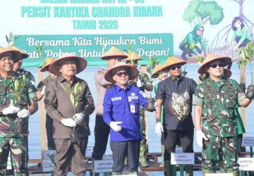 Peringati HUT ke-80 Persit, Sekda Bengkalis Dampingi Pangdam XIX/Tuanku Tambusai Tanam Mangrove di Perapat Tunggal