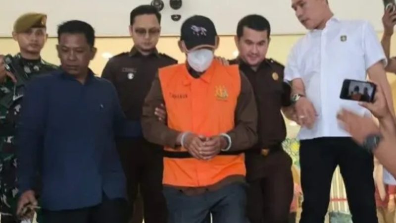 Korupsi Aset Negara Rp30 Miliar, Eks Sekretaris Dinas Koperasi Bengkalis Resmi Ditahan Kejati Riau