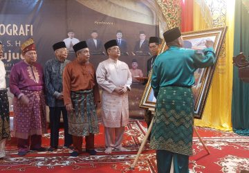 18 Tahun Proses Penulisan, Autobiografi Saleh Djasit Jalan Hidup Anak Pujud Resmi Diluncurkan