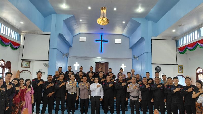 Jaga Kondusivitas Pasca Aksi Demo, Kapolsek Panipahan Gelar Cooling System dan Sambangi Jemaat Gereja HKBP