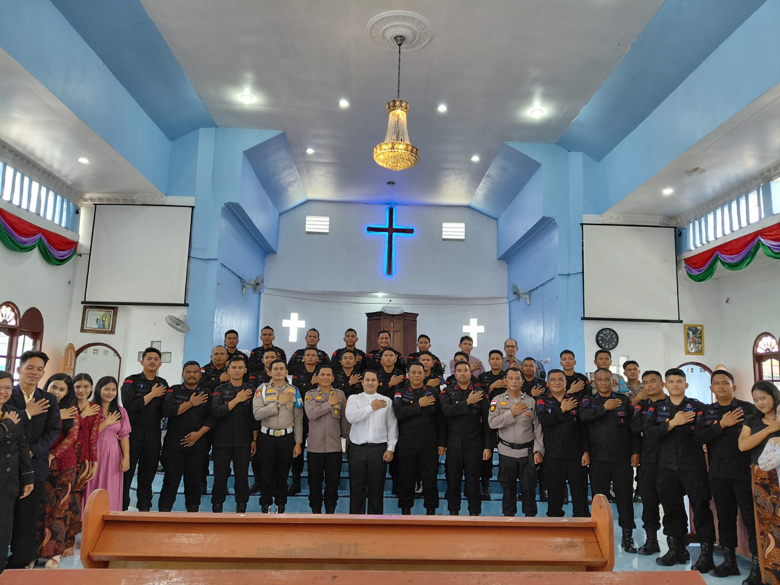 Jaga Kondusivitas Pasca Aksi Demo, Kapolsek Panipahan Gelar Cooling System dan Sambangi Jemaat Gereja HKBP