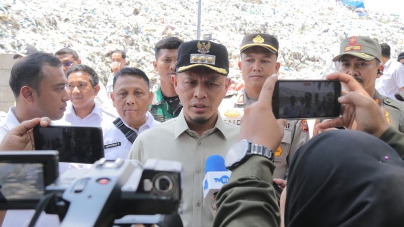 Wujudkan Green City, Wali Kota Pekanbaru Beri Reward bagi Warga Pelapor Sampah Liar