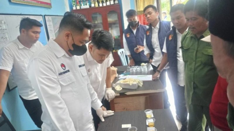 Sidak Tes Urine di Desa Jangkang, Polres Bengkalis Amankan Oknum Linmas dan Pengedar