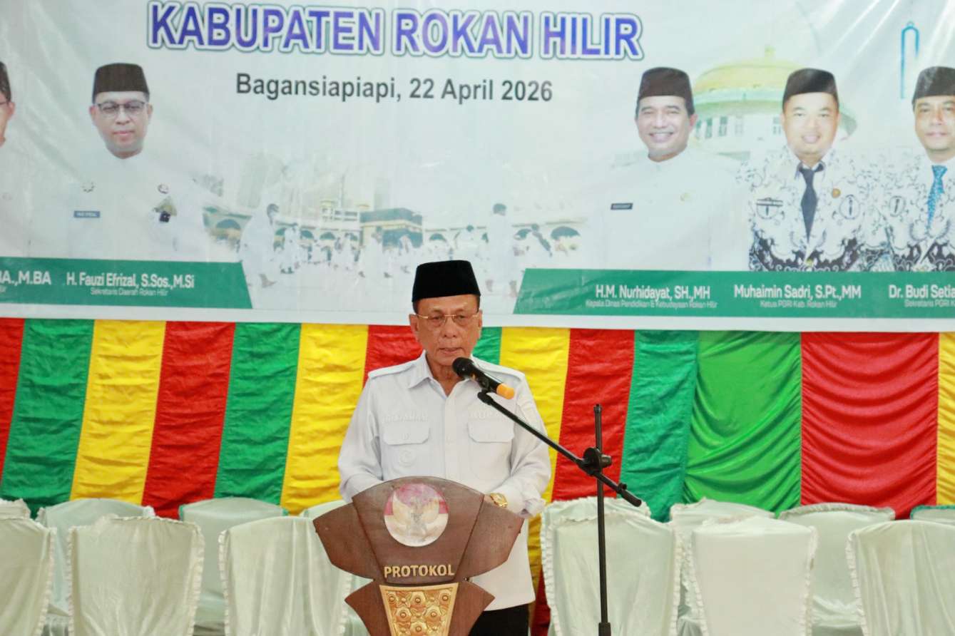 CJH Rohil, Bupati H. Bistamam Lepas Keberangkatan Haji Rombongan Guru PGRI