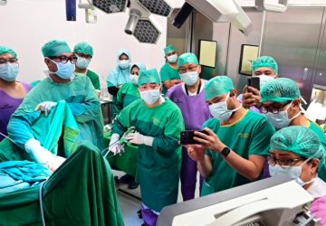 Hanya 37 Kasus di Dunia, Tim Dokter RSUD Arifin Achmad Berhasil Operasi Rekonstruksi Saluran Reproduksi