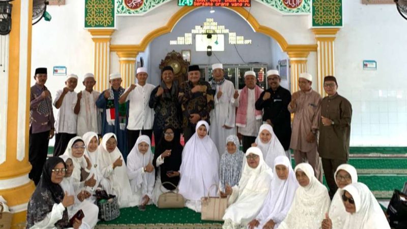 Kompol Syafrizen Datuak Rang Batuah Isi Pengajian Rutin IPHI Lengayang, Perkuat Ukhuwah Jemaah Haji dan Umrah