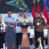 Presiden Prabowo Umumkan Kado Besar Bagi Buruh, Dari UU PPRT Hingga Marsinah Pahlawan Nasional