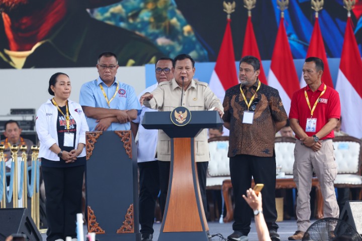 Presiden Prabowo Umumkan "Kado Besar" Bagi Buruh, Dari UU PPRT Hingga Marsinah Pahlawan Nasional