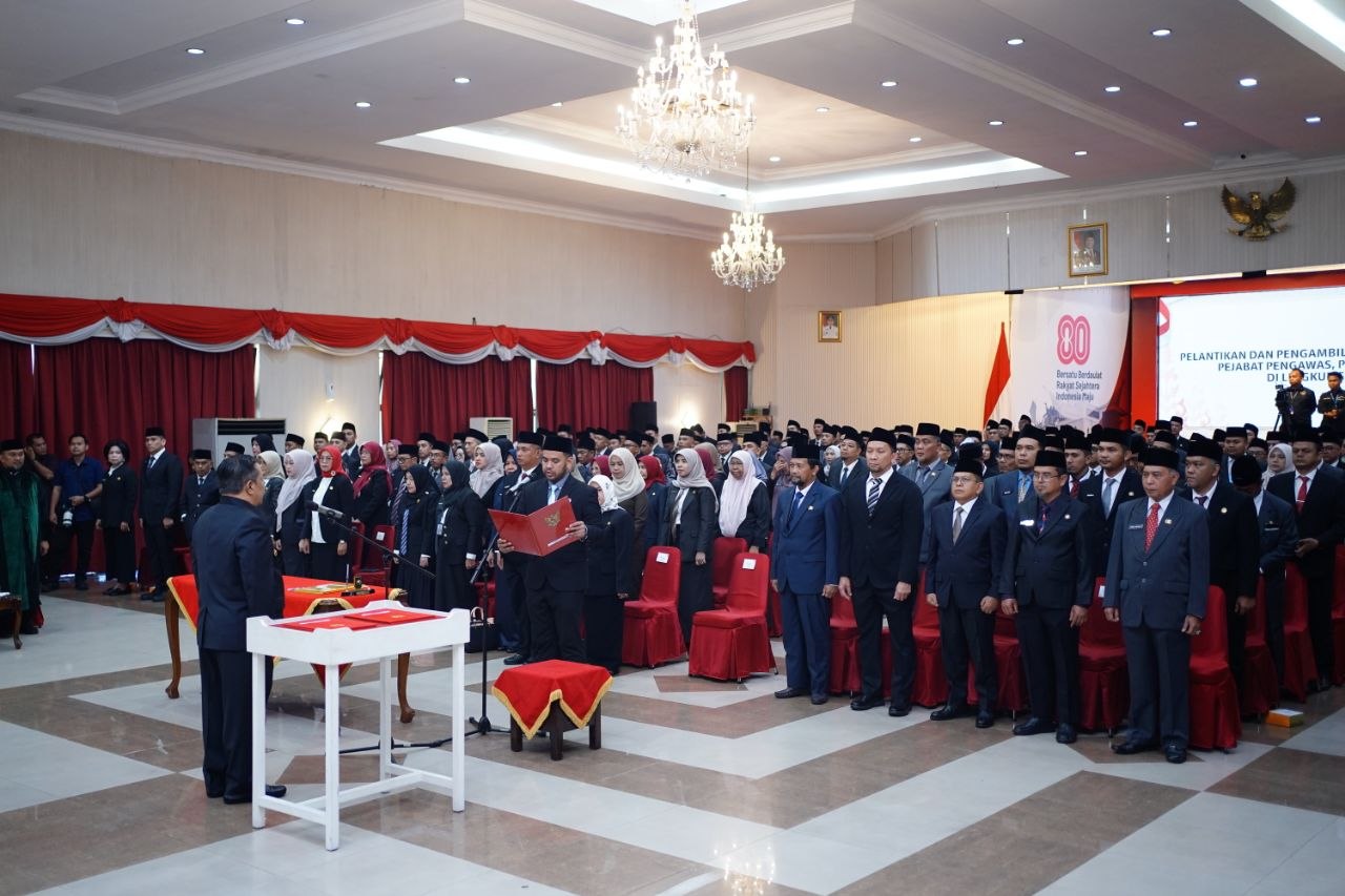 Perombakan Besar Dinas PUPR-PKPP Riau, SF Hariyanto Lantik Ratusan Pejabat Baru Demi Birokrasi Bersih