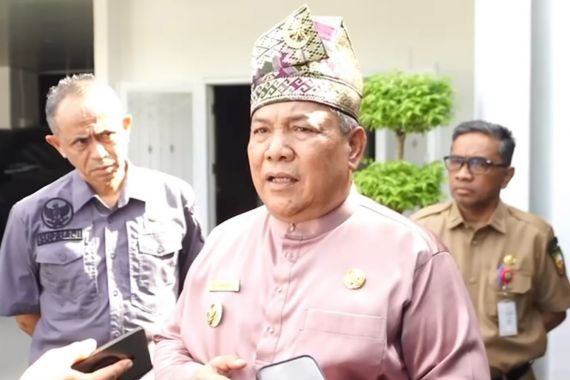 Plt Gubri Minta Maaf Soal Polemik Makan Bergizi Gratis, Tegaskan Tak Gerus Retribusi Daerah