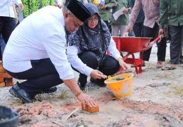 Bupati Siak Letakkan Batu Pertama Pembangunan Rumah Singgah Gratis untuk Pasien Kurang Mampu