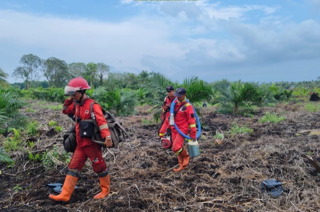 Operasi Karhutla Desa Sokoi Tuntas, Tim Manggala Agni Daops Rengat Resmi Tarik Personel