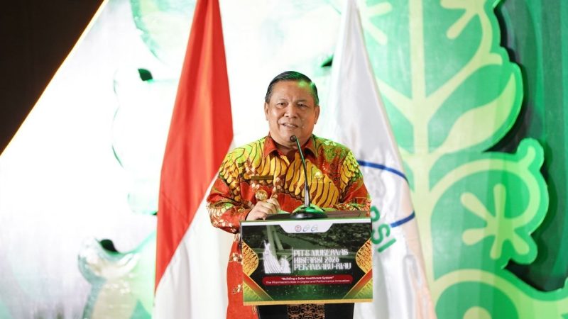 Tingkatkan Mutu Layanan, Plt Gubernur Riau SF Hariyanto Minta Tenaga Farmasi Perketat Pengawasan Obat