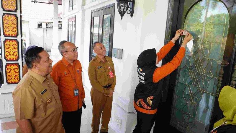 Tandai Dimulainya Pendataan, Plt Gubernur Riau Terima Kunjungan Perdana Tim Sensus BPS