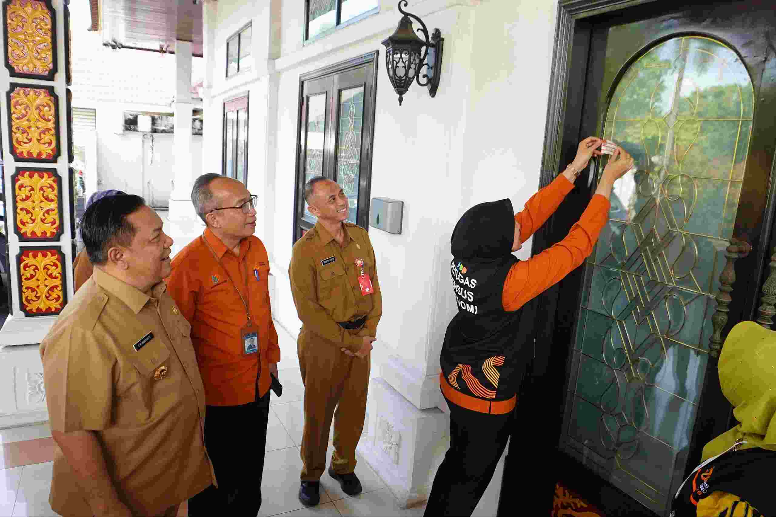Tandai Dimulainya Pendataan, Plt Gubernur Riau Terima Kunjungan Perdana Tim Sensus BPS