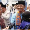 Suasana Haru di Masjid Agung, Wali Kota Batam Lepas Jabatan Sementara Demi Berhaji
